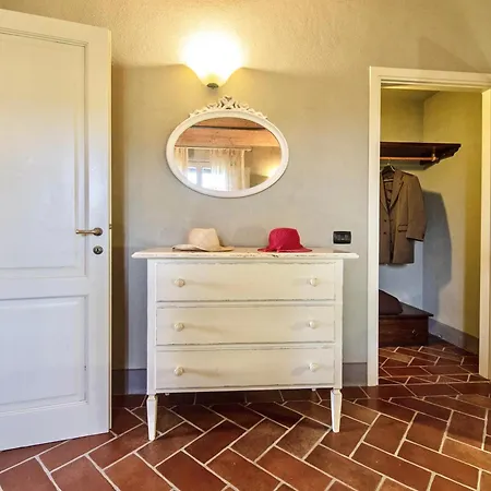 Aparthotel With Swimming Pool In Monteverdi Marittimo