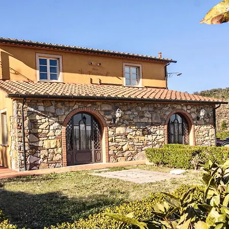 With Swimming Pool In Aparthotel Monteverdi Marittimo