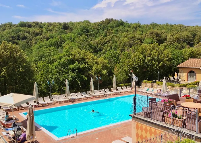 With Swimming Pool In Monteverdi Marittimo