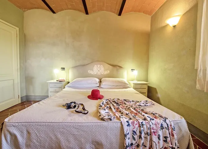 With Swimming Pool In Aparthotel Monteverdi Marittimo