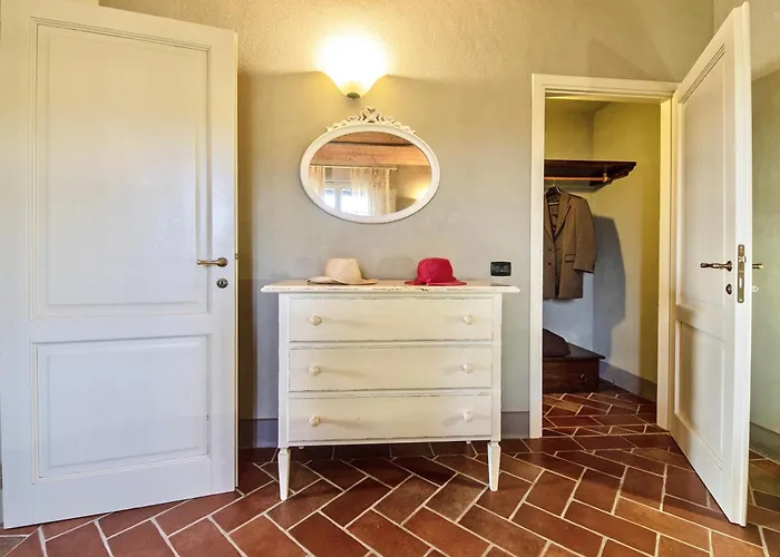 Aparthotel With Swimming Pool In Monteverdi Marittimo