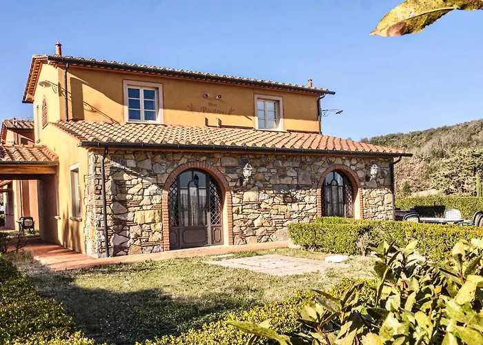 With Swimming Pool In Aparthotel Monteverdi Marittimo